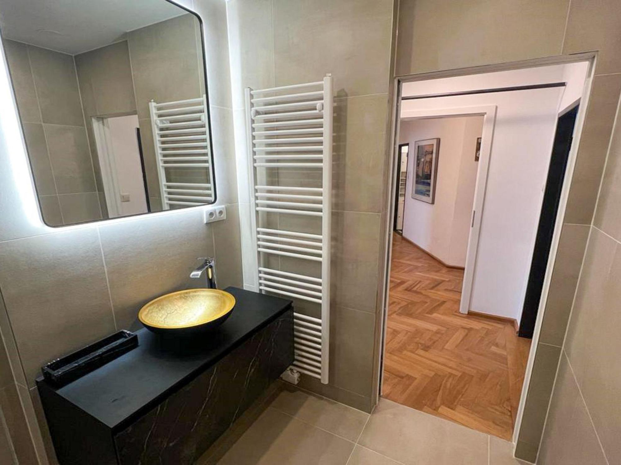 Apartment Opera By Interhome เวียนนา ภายนอก รูปภาพ